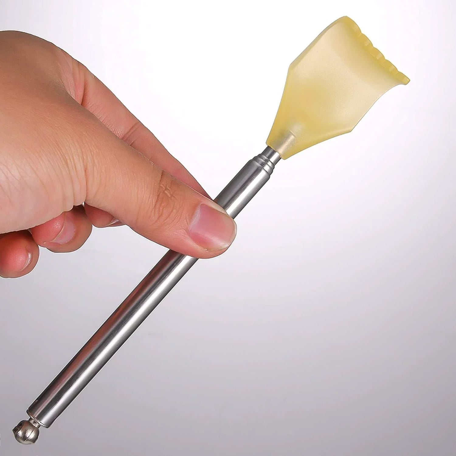 Telescopic Back Scratcher with Plastic Claw (1 Pc) Telescopic Back Scratcher with Plastic Claw (1 Pc)
